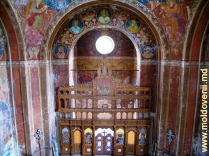 Алтарь Богородичной церкви монастыря Курки, 2006 г.