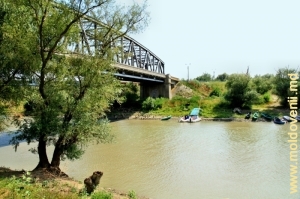 Мост через Прут у Джюрджюлешть (граница с Румынией)