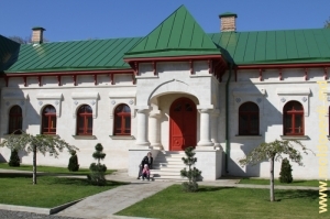 Chilia stareţului reînnoită Mănăstirea Curchi, 2010