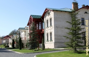 Двор и служебные здания монастыря Курки, 2010 г.