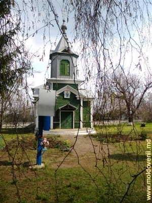 Biserica Acoperămîntul Maicii Domnului din satul Şaptebani