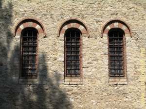 Geamurile bisericii de la Cuhureşti