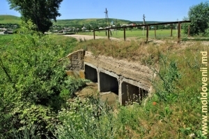 Podul peste Botna în preajma satului Văsieni, Ialoveni