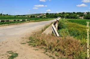 Podul peste Botna din preajma satului Zîmbreni, Ialoveni