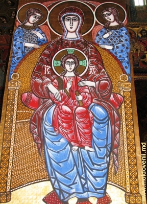 Фрагменты росписи интерьера Кафедрального собора в Дрокии