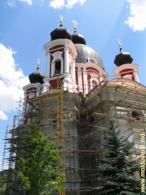 Реконструкция Богородичной (летней) церкви монастыря Курки, 2009 г.