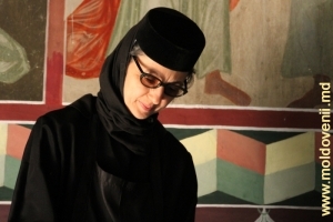 Монахиня, Монастырь Слатина, Румыния