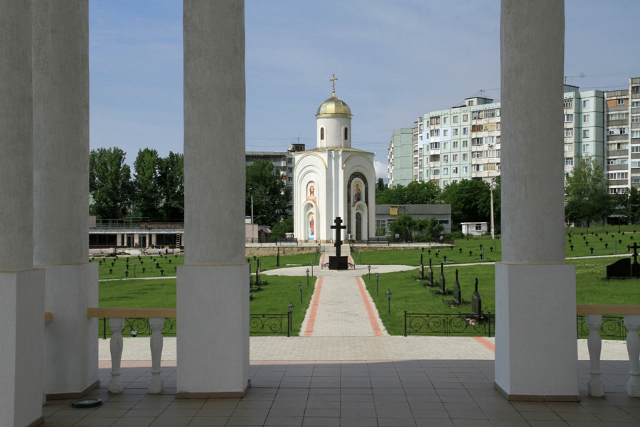 Население бендеры. Мемориальные комплексы Бендеры. Бендерские достопримечательности. Бендерский мемориал славы.