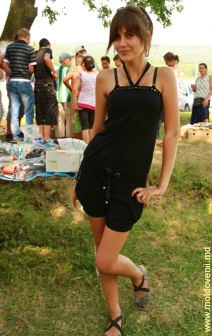 Девочка из Флэмынзь, румынская Молдова