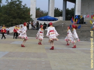 2005. Ansamblu de copii din Belarus, Festivalul Folcloric pentru Copii